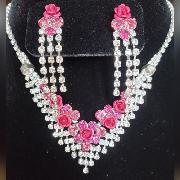 Beautiful cubic zirconia rose jewelry set - Picture 2 of 3
